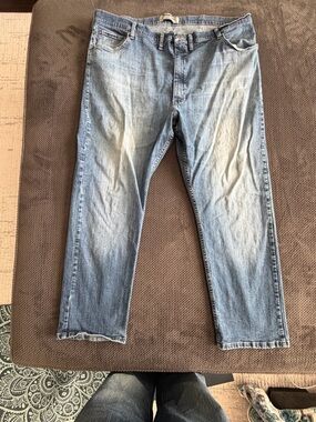 Wrangler Light Blue Straight Leg Men's Jeans